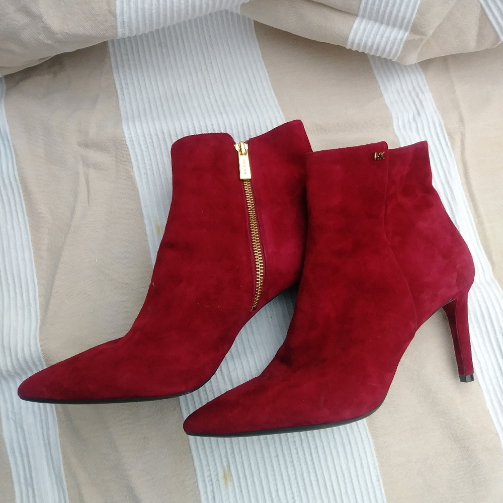 Micheal Kors boots
